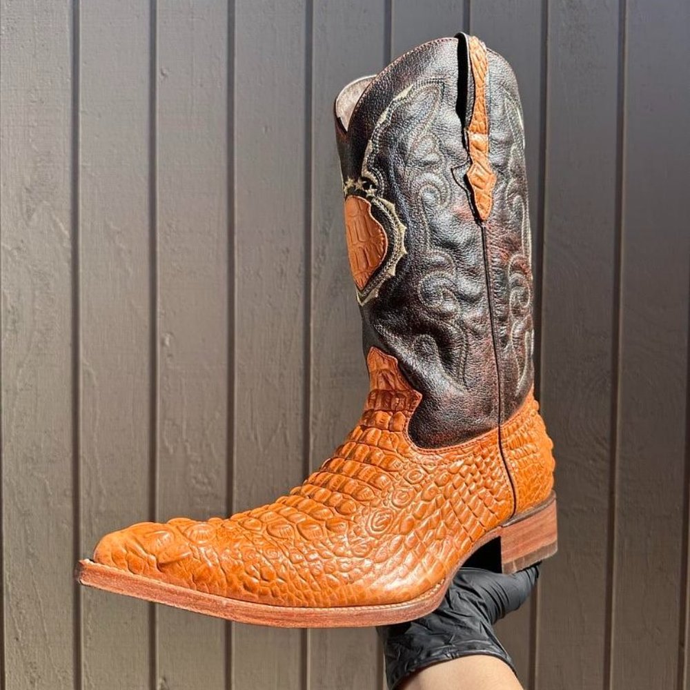 #67 Crocodile Design Western Boot, Style Model 930